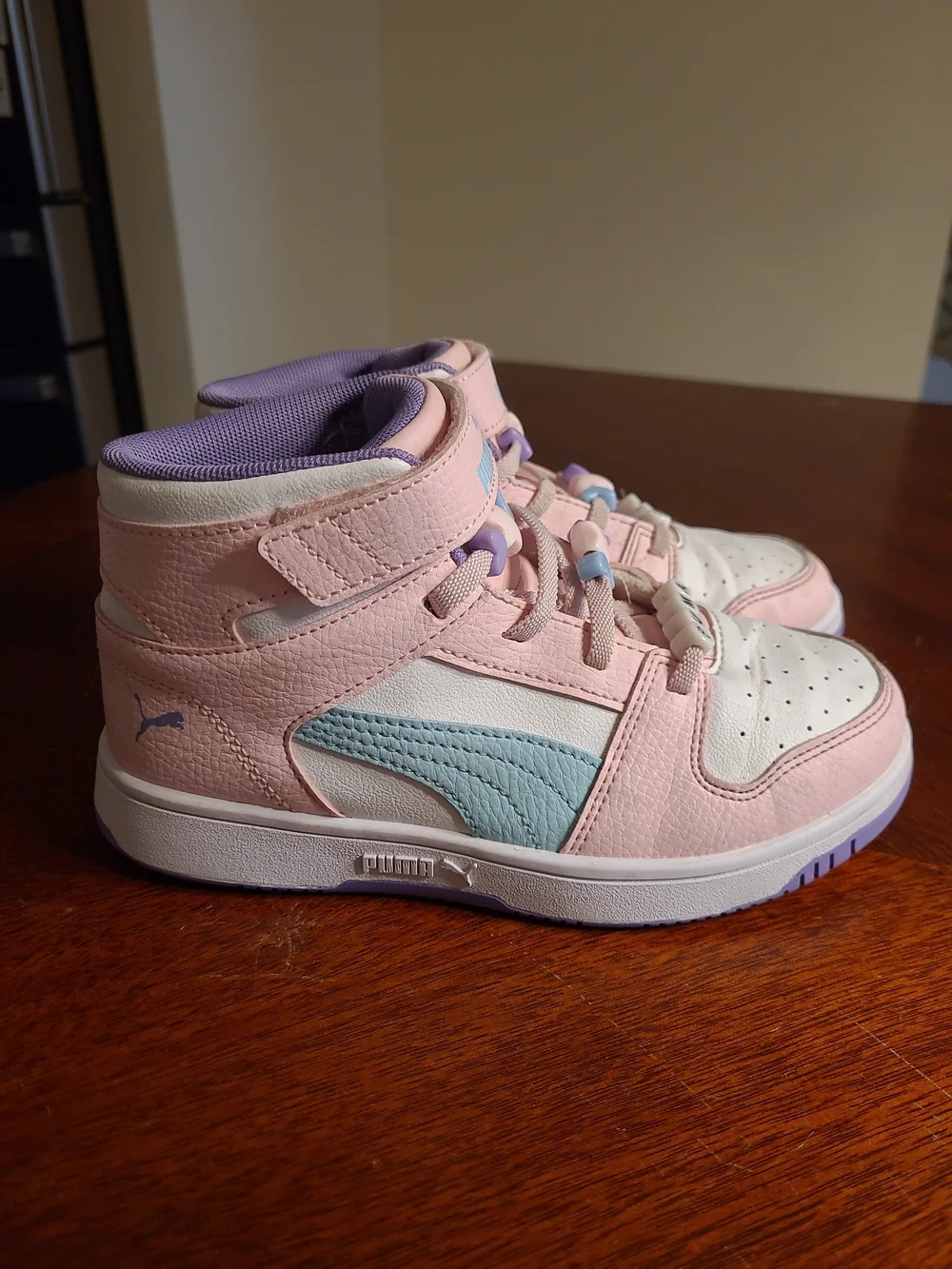 Puma Rebound Layup Friendship Girls, High-Top Sneakers with Star Beads, Pink 1Y